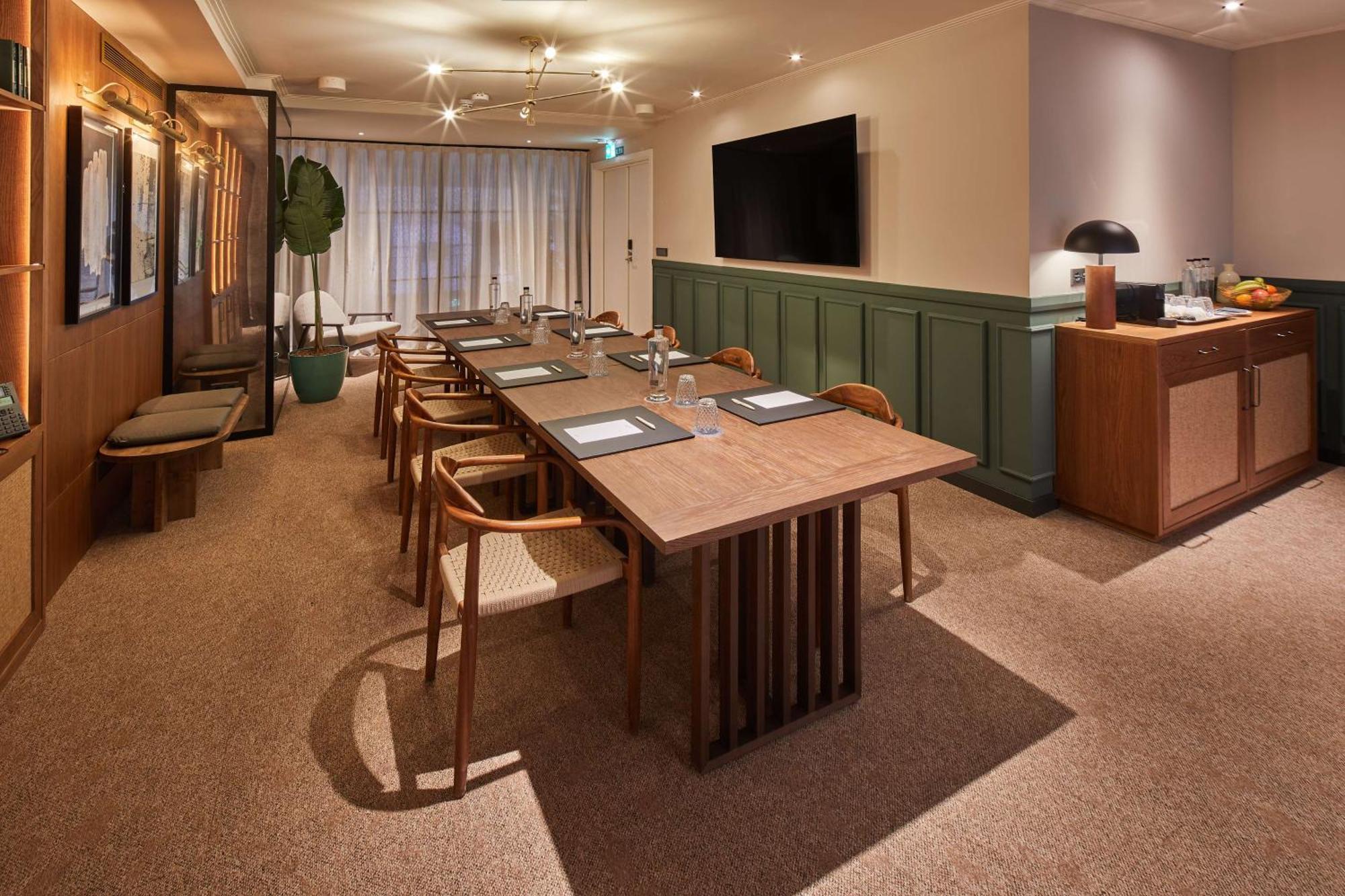 Via Sants Hotel Barcelona, Tapestry Collection By Hilton מראה חיצוני תמונה